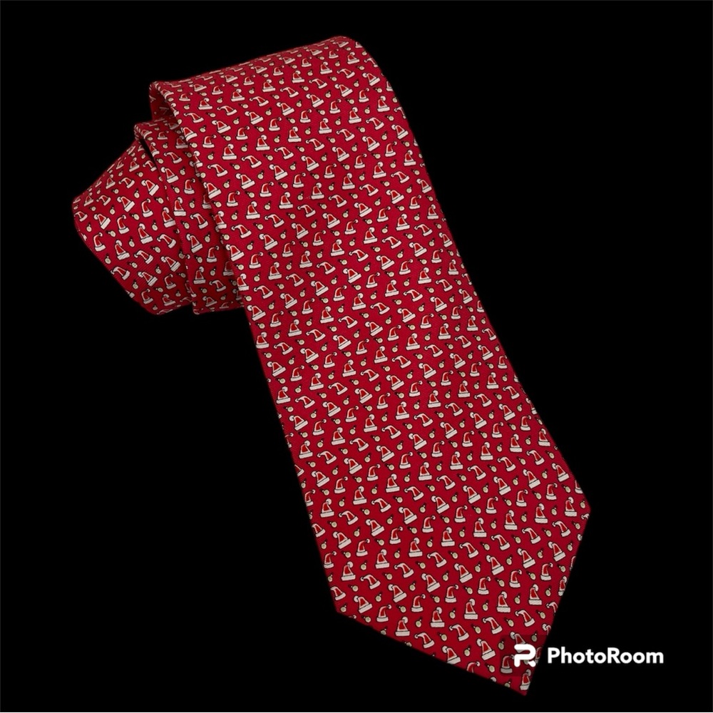 Men’s Sero Silk Tie Christmas Santa Hats and Lights New England Classics Classic